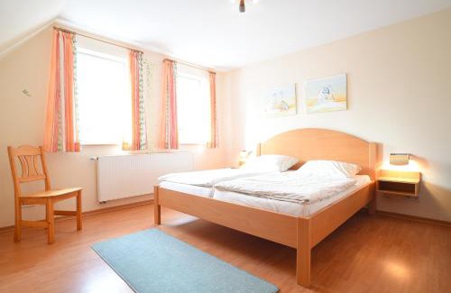 Niederberndorf Casa | Hof Köhne - Doppelhaus - Wohnung Dreifachhexe