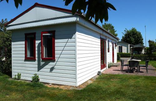 Drijber Chalet De Esquí | Hofgalow Chalet op camping "De Stal"