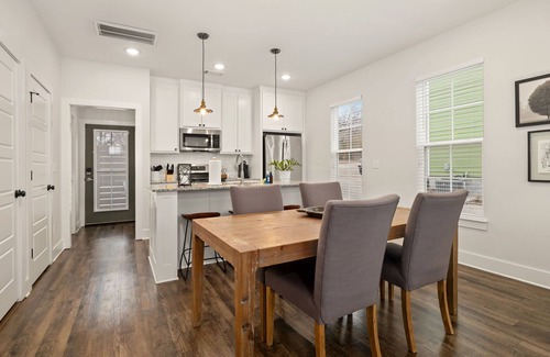 Fayetteville Casa | Hog Haven - 2 mi to UofA 1 mile to Downtown