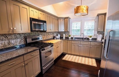 Naushop Casa | Hog Heaven-Quintessential ACK in Naushop w/ Pool & Tennis ~ Near Beaches & Town