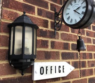 Sheerness Casa | Hogwarts Bed and Continental Breakfast
