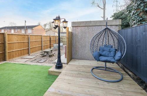 Watford Casa | Hogwarts Hideaway Themed Property