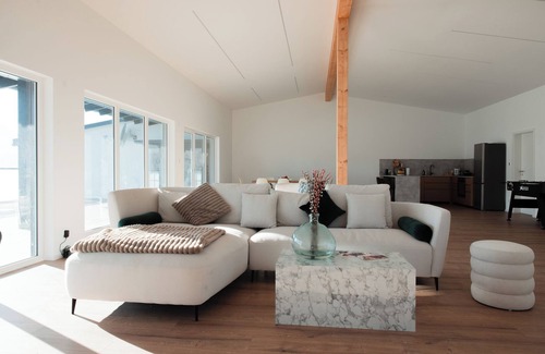 Burladingen Apartamento | Hohenzollern Wellness Loft with panorama sauna