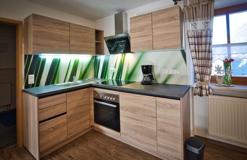 Unterschonau Apartamento | Hoher Göll, para 2 personas, 46 m² con sala de estar, dormitorio adicional y terraza.