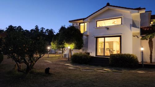Jungmun Casa | Hoho Sanjang