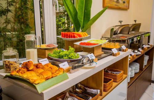 Hoi An City Centre Hotel | Hoi An Merrily De Art Hotel