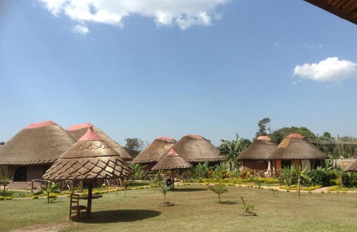 Hoima Cabina | Hoima Cultural Lodge