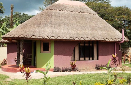 Hoima Cabina | Hoima Cultural Lodge
