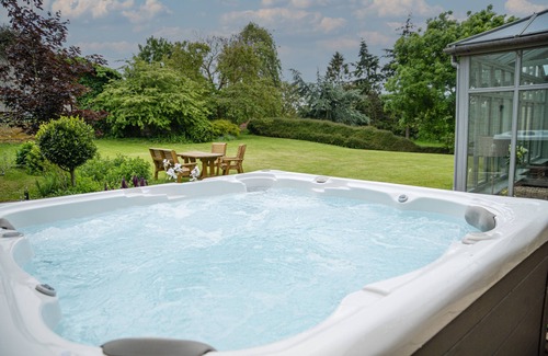 Hadleigh Casa | Holbecks House by Group Retreats