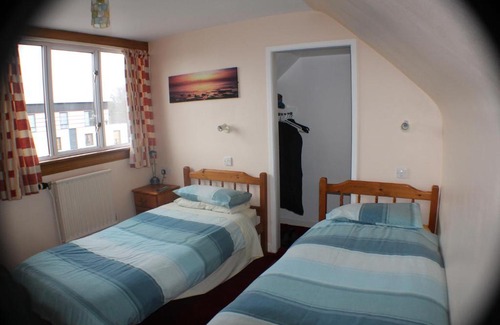 Central Aberdeen Casa | Holburn Guesthouse