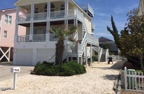 Holden Beach Casa | Holden On' South 4 Bedroom Home by RedAwning