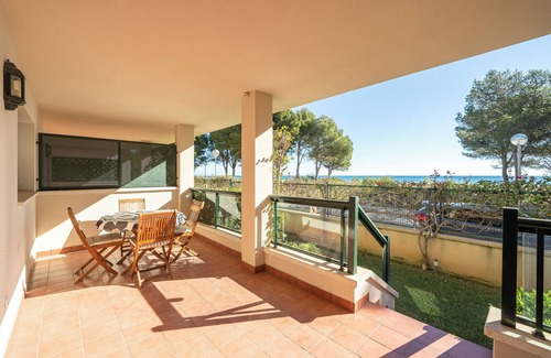 L'Hospitalet de l'Infant Apartamento | Holdiday Apartamento 'Costa Linda 1' con vistas al mar, piscina y Wi-Fi