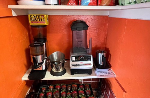 Columbus Casa | Hole in the Wall Getaway - USA/MEXICO Border Bed & Breakfast