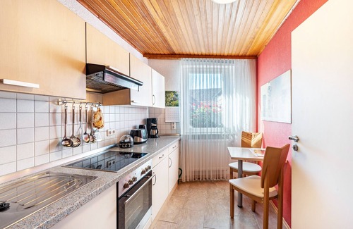 Neustadt-Geinsheim Apartamento | Apartamento vacacional 'Gästehaus Gross' con terraza privada, jardín privado y wifi