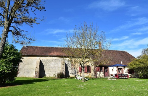 Saint-Maurice-sur-Aveyron Casa | Casa de vacaciones con jardín privado