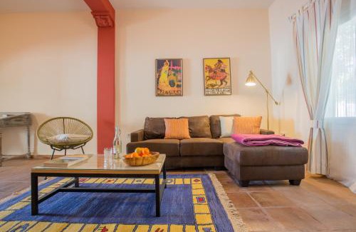 Castilleja de la Cuesta Villa | Holi-Rent La Casa del Limonero