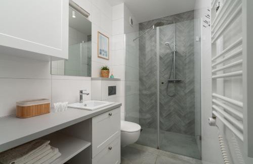 Krynica Morska Apartamento | HoliApart in Nautikka Park - blisko plaży, kids club, plac zabaw, garaż podziemny