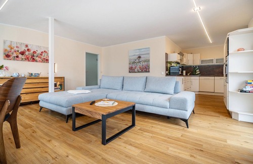 Feldberger Seenlandschaft Apartamento | Apartamento vacacional 'An Der Alten Bäckerei' con vistas al lago, piscina privada y Wi-Fi