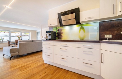 Feldberger Seenlandschaft Apartamento | Apartamento vacacional 'An Der Alten Bäckerei' con vistas al lago, piscina privada y Wi-Fi