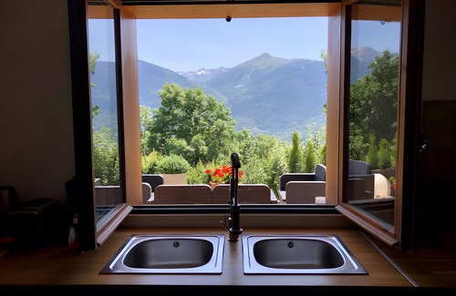 Saint-Martin-de-la-Porte Casa | Casa de vacaciones 'Gite Du Barnabas Relais' con vistas a la montaña, terraza privada y Wi-Fi