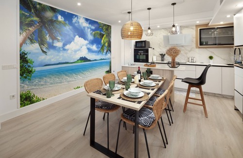 Rincón de la Victoria Apartamento | Apartamento vacacional "Mediterráneo" con vistas al mar, terraza privada y aire acondicionado