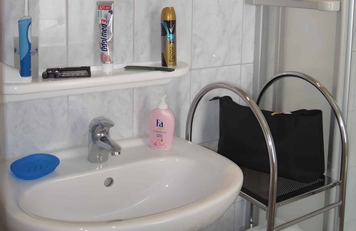 Klausdorf Apartamento | Apartamento vacacional con jardín, directamente en el territorio de Kranichrast