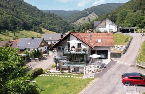 Brandenberg-Fahl Apartamento | Apartamento vacacional "Haus Franziska" con vistas a la montaña, terraza privada y Wi-Fi
