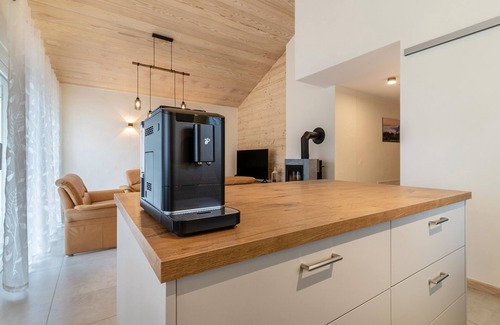 Zell am Harmersbach Apartamento | Apartamento vacacional "Im Rosengarten 3" con 2 terrazas privadas, 2 balcones y Wi-Fi