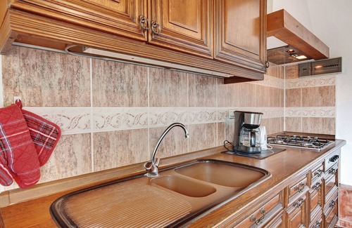 Granadilla de Abona Apartamento | Apartamento vacacional 'Casa Inti' con vistas al mar, terraza y jardín compartido