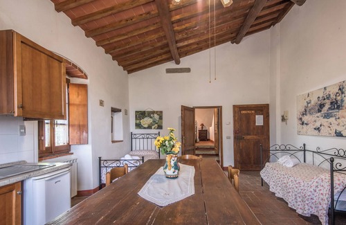 Castiglion Fibocchi Otro | Apartamento vacacional 'Bilocale Brando' con piscina, jardín y Wi-Fi