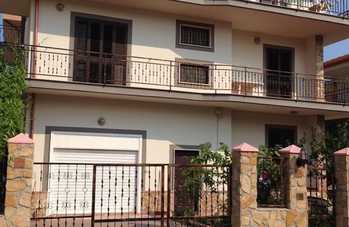 Strongoli Apartamento | Apartamento de vacaciones directamente en el mar