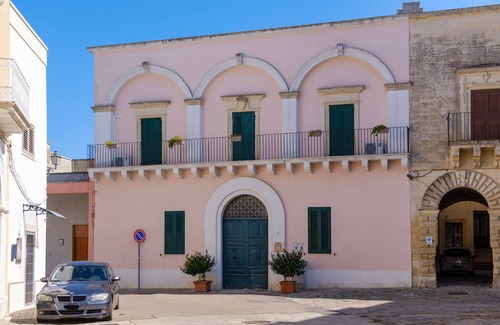 San Donato di Lecce Apartamento | Apartamento vacacional 1 - Palazzo Costantini con balcón, jardín compartido y Wi-Fi
