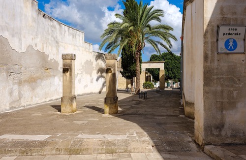 San Donato di Lecce Apartamento | Apartamento vacacional 2 - Palazzo Costantini con balcón, jardín compartido y Wi-Fi