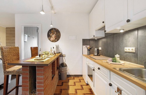 Burg Apartamento | Apartamento vacacional 'Kompass Oase' con terraza privada, jardín privado y Wi-Fi