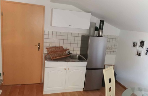 Lietzow Apartamento | Apartamento vacacional con vista sobre el "Jasmunder Bodden" y asientos de jardín