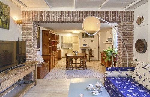 Capitana Apartamento | Apartamento vacacional "Casa Ginepro" en villa con Wi-Fi, patio y piscina