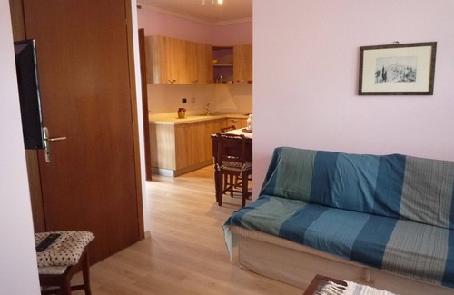 Serralunga d'Alba Apartamento | apartamentos de vacaciones en Serralunga d'Alba con piscina panorámica