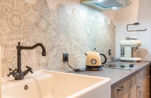 Collalbo Apartamento | Apartamento vacacional "Schartneralm Latsche" con vistas a la montaña, balcón y Wi-Fi