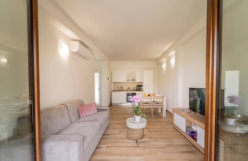 Carlazzo Apartamento | Apartamento vacacional "2" con vistas al lago, piscina compartida y jardín compartido
