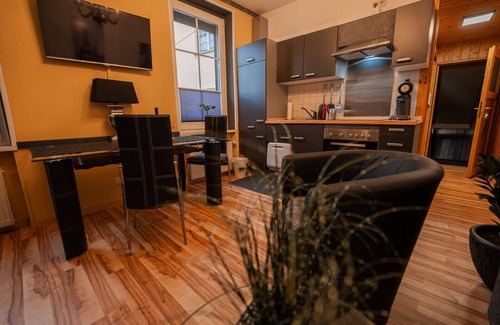 Mitte Apartamento | Holiday Apartment '2' with Private Garden and Wi-Fi