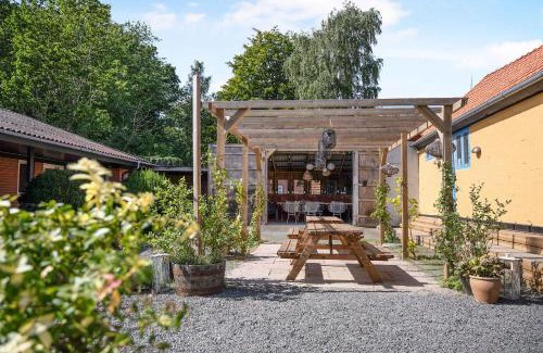 Svaneke Apartamento | Holiday Apartment 5 At Beautiful Solgaarden