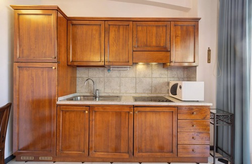 Varigotti Apartamento | Apartamento vacacional '5 Mehari' con balcón, aire acondicionado y Wi-Fi