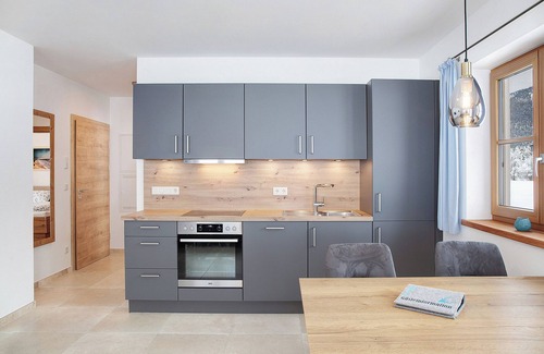 Hammersbach Apartamento | Apartamento vacacional "Alpenveilchen" con vistas a la montaña, terraza privada y Wi-Fi