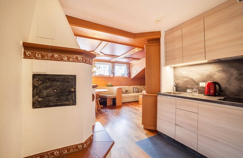 Saltusio Apartamento | Apartamento vacacional "Alpenhof Lodge Alpin Superior" con vistas a la montaña, piscina comunitaria y sauna