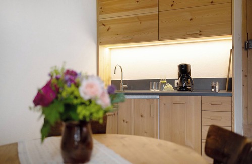 Pfalzen Apartamento | Apartamento 'Ansitz Baumannhof Mitte' con vistas a la montaña, jardín compartido y Wi-Fi