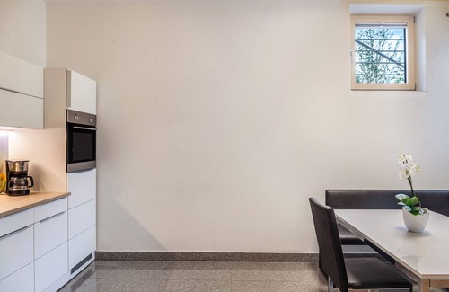 Bruck am Ziller Apartamento | Apartamento vacacional "Apart Zillertal 70m2" con vistas a la montaña, terraza y Wi-Fi