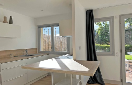 Hillion Apartamento | Apartamento vacacional "Au P'tit Colombier" con terraza privada y jardín compartido