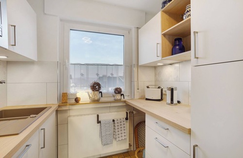 Arnsberg Apartamento | Apartamento vacacional 'Auszeit' con terraza privada, jardín comunitario y Wi-Fi