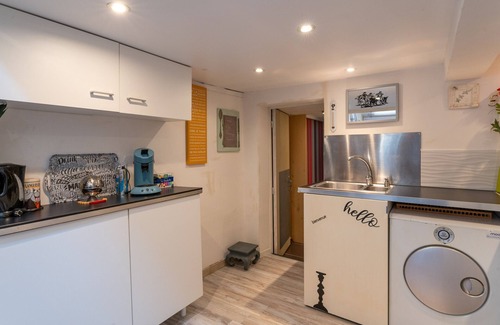 Manduel Apartamento | Apartamento vacacional "Aux portes de la Camargue" con terraza privada y pista de tenis compartida