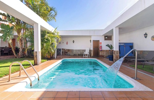 Valsequillo de Gran Canaria Apartamento | Apartamento de vacaciones 'Bonita Casa Para El Relax' con vistas a la montaña, piscina y Wi-Fi